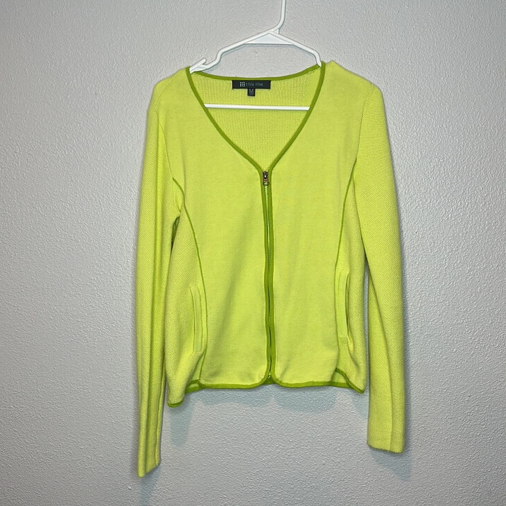 TITLE NINE Lightweight Summer Sweater Size Medium